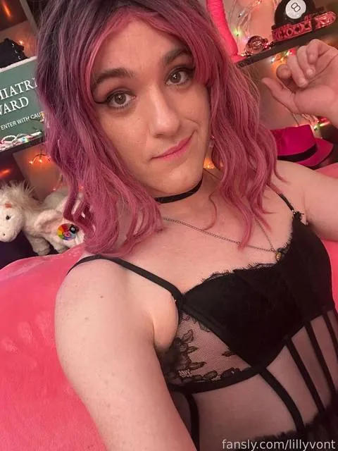 @lillyvont