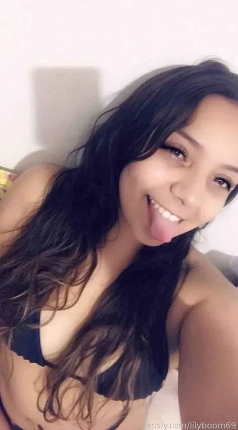 @lilyboom69