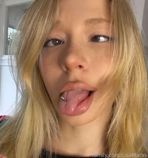 @LisaMarxs