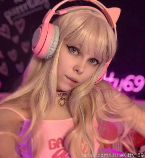 @LittleKitty_69