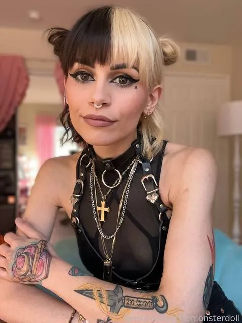 @littlemonsterdoll