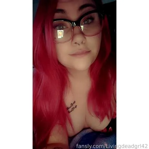 @Livingdeadgrl42