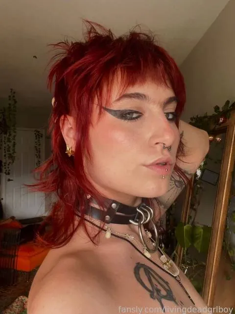 @livingdeadgrlboy