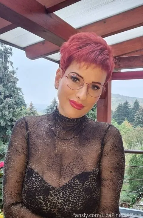 @LizaPinelliOfficia
