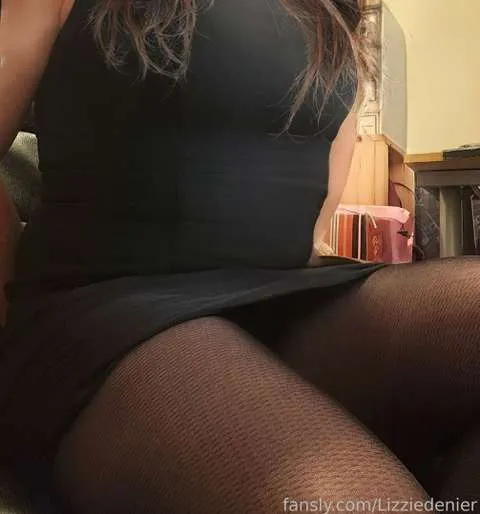 @Lizziedenier