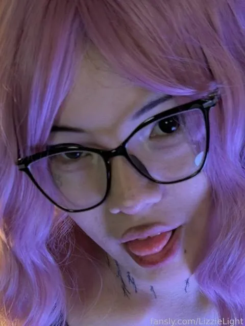 @LizzieLight