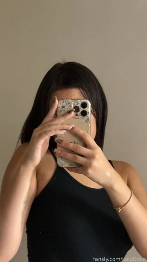 @LolaDolla