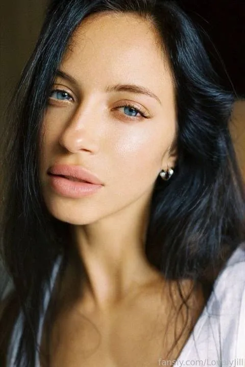 @LovelyJill