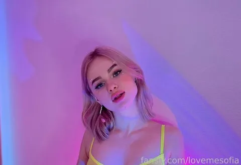 @lovemesofia