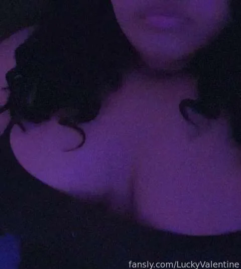 @LuckyValentine