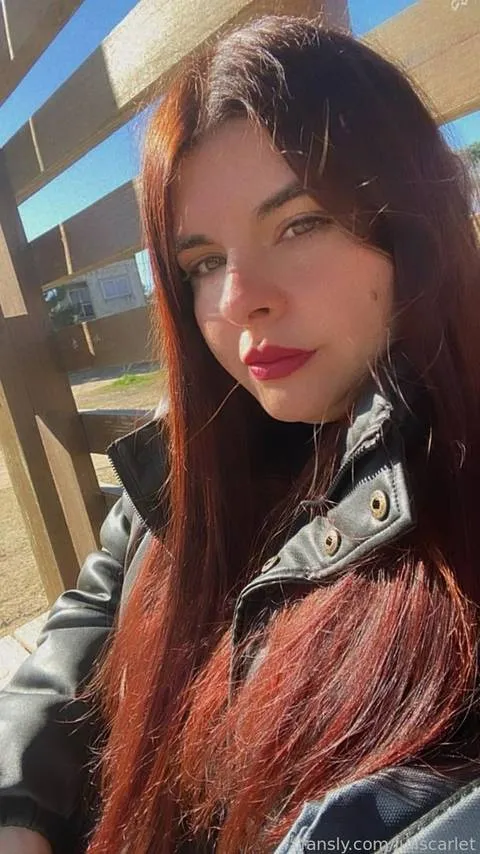 @luliscarlet