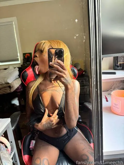 @Lumeechh