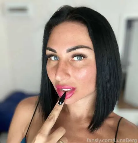@LunaBerg