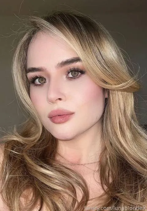 @lunablondeX