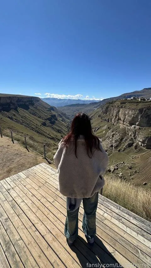 @LunaCherryy