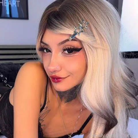 @lunarivy