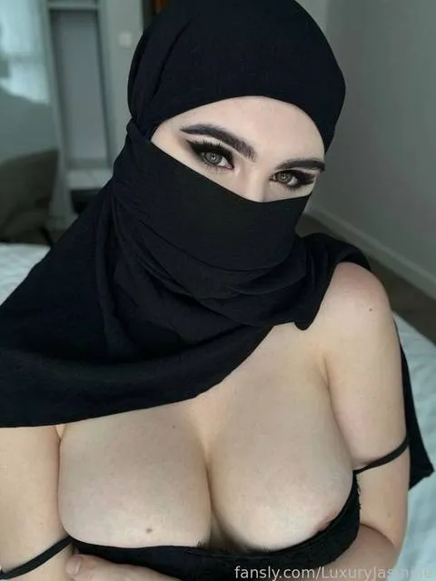 @LuxuryJasmine