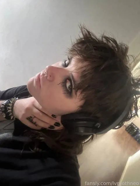 @lvrgothneo