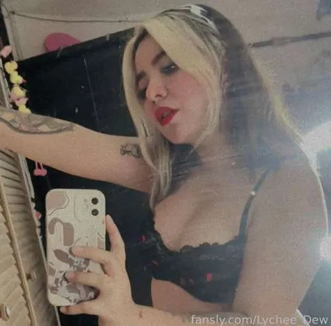 @Lychee_Dew