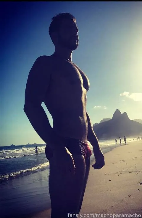 @machoparamacho
