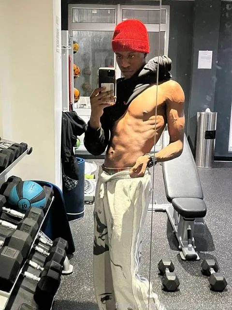 @ManWithAHorsey