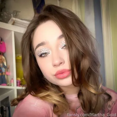 @Martha_Gold