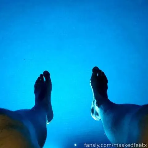 @maskedfeetx