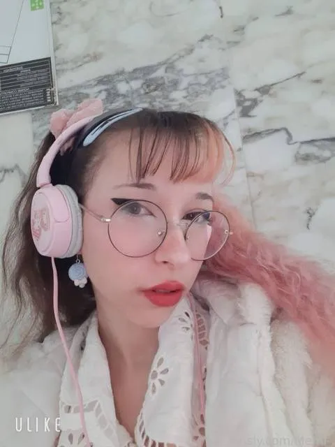 @Memi_
