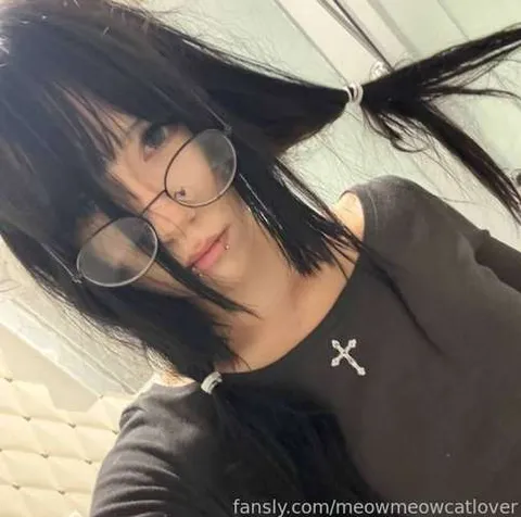 @meowmeowcatlover