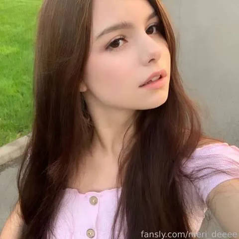 @meri_deeee