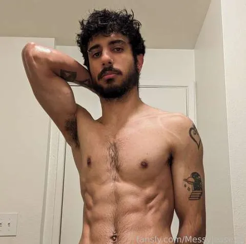@Messyjesse37