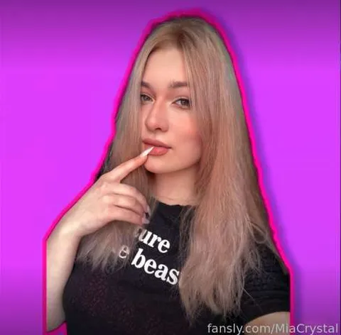 @MiaCrystal