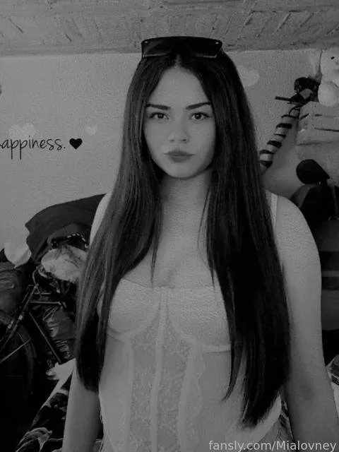 @Mialovney