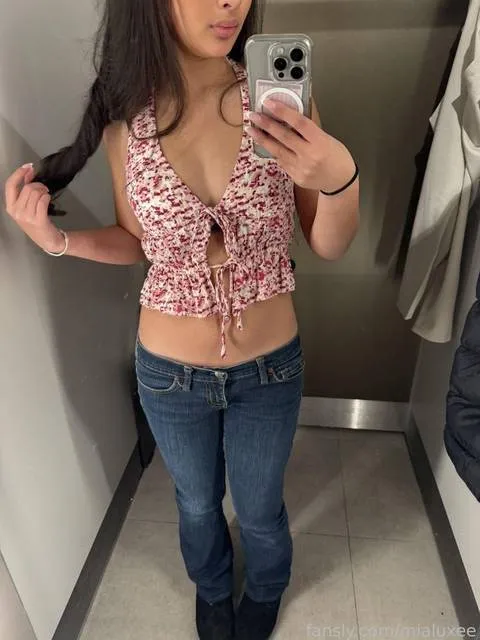 @mialuxee