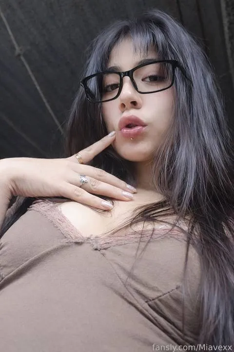 @Miavexx