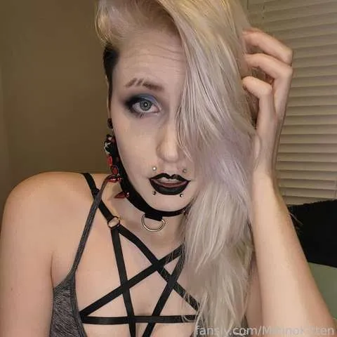 @MicinoKitten