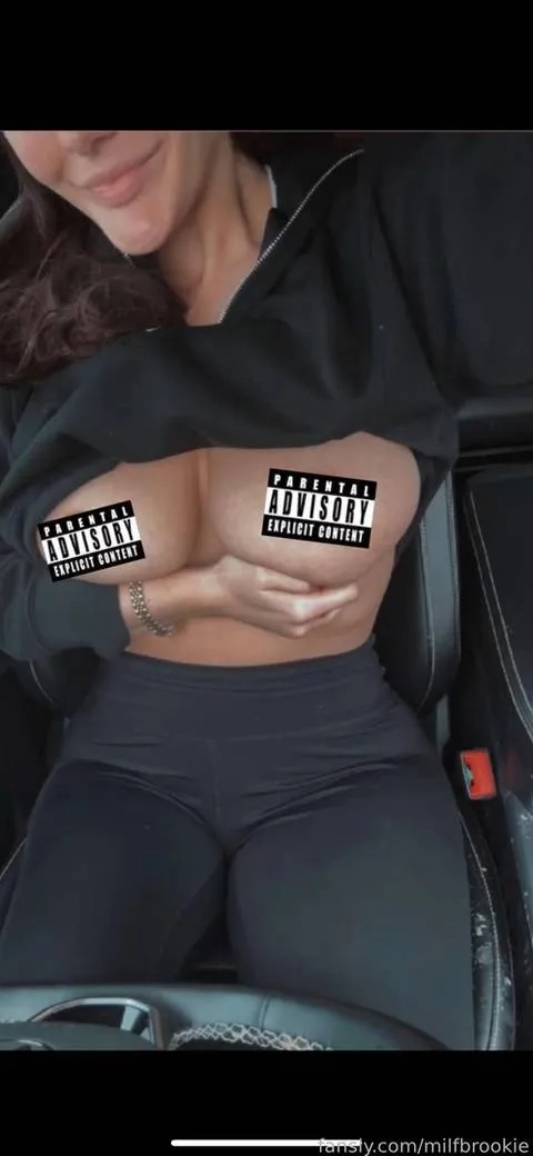@milfbrookie