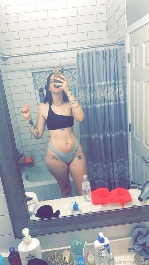 @milfmommy2436