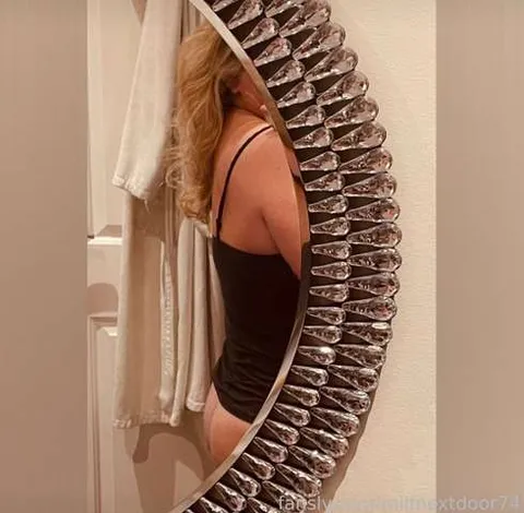 @milfnextdoor74