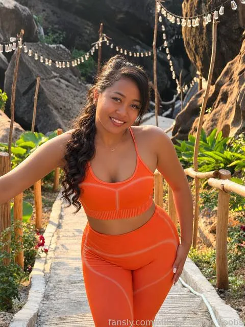 @Million_dollar_boobs