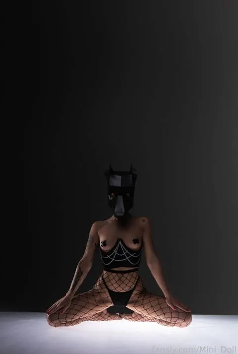 @Mini_Doll