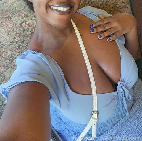 @missblackpeach