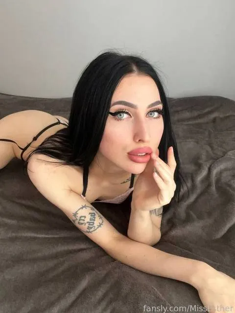 @MissEsther