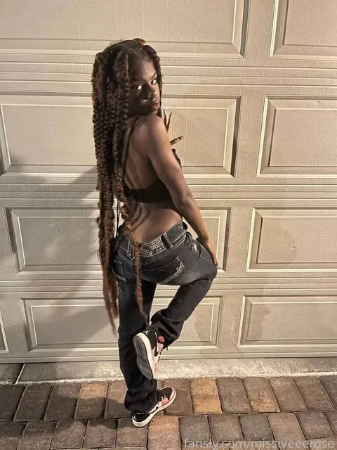 @missiveeerose