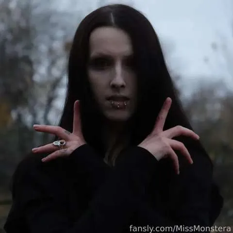 @MissMonstera