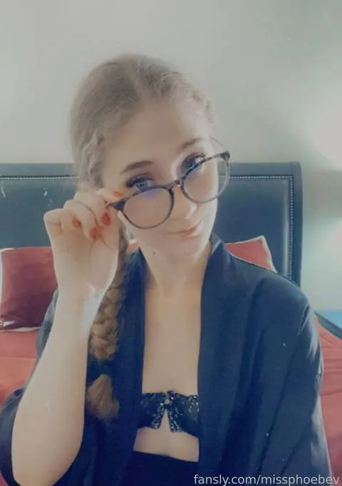 @missphoebev