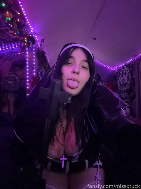 @missxtuck