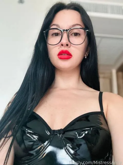 @MistressAnny