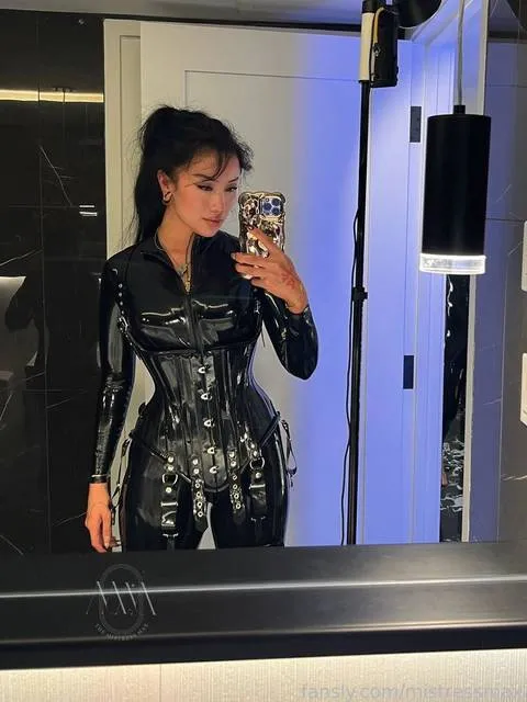 @mistressmax