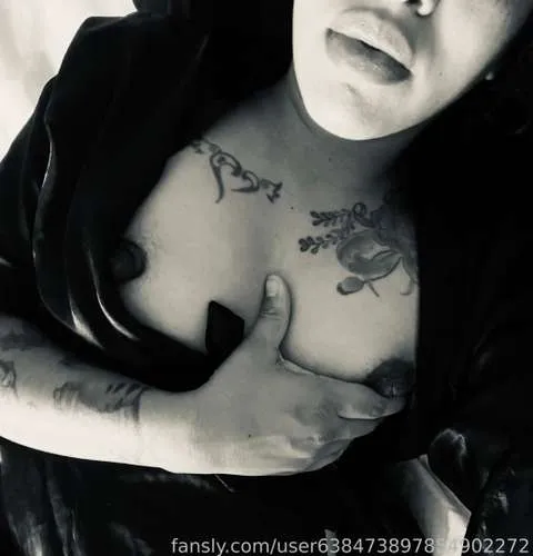 @Mixedbarbiie
